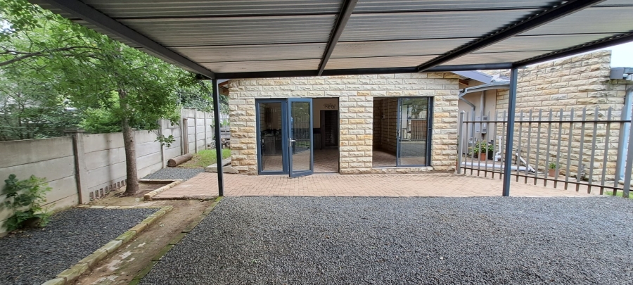 To Let 1 Bedroom Property for Rent in Staffords Hill Free State